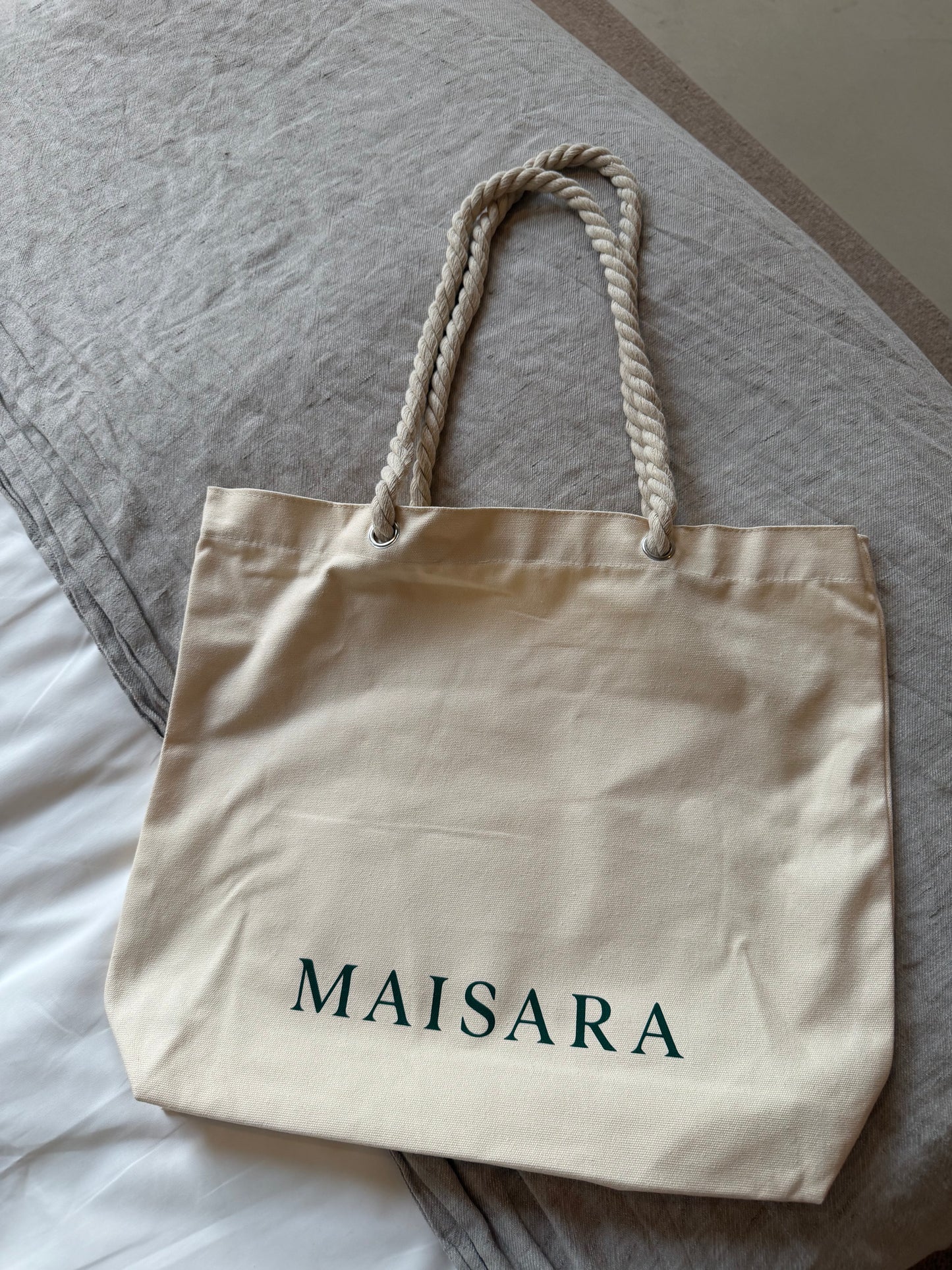 Maisara Beach Tote